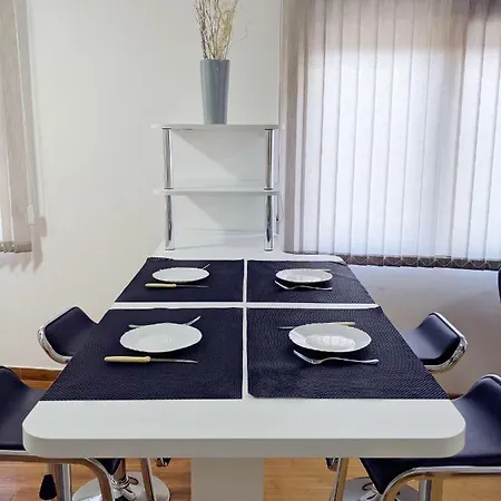 Lux Vidanovic Lejlighed *