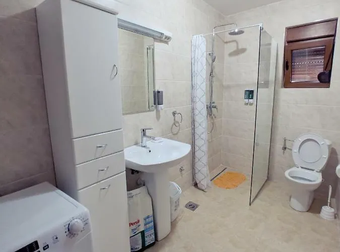 Lux Vidanovic * Pirot