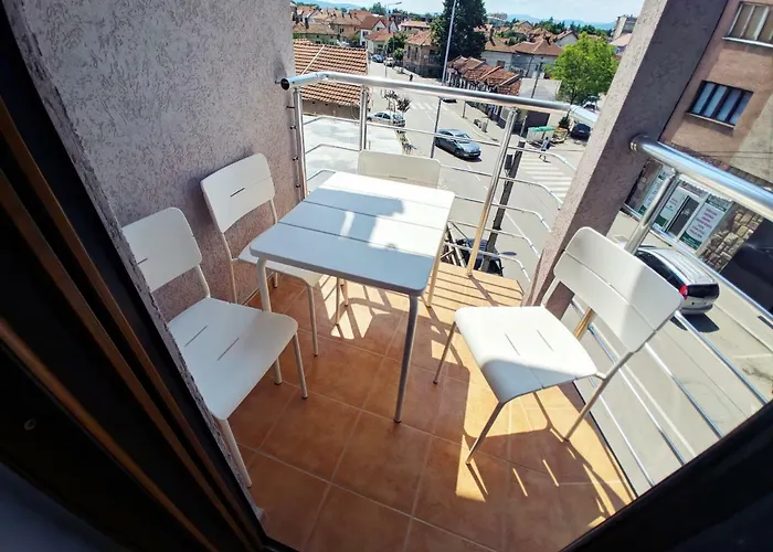 Daire Lux Vidanovic *